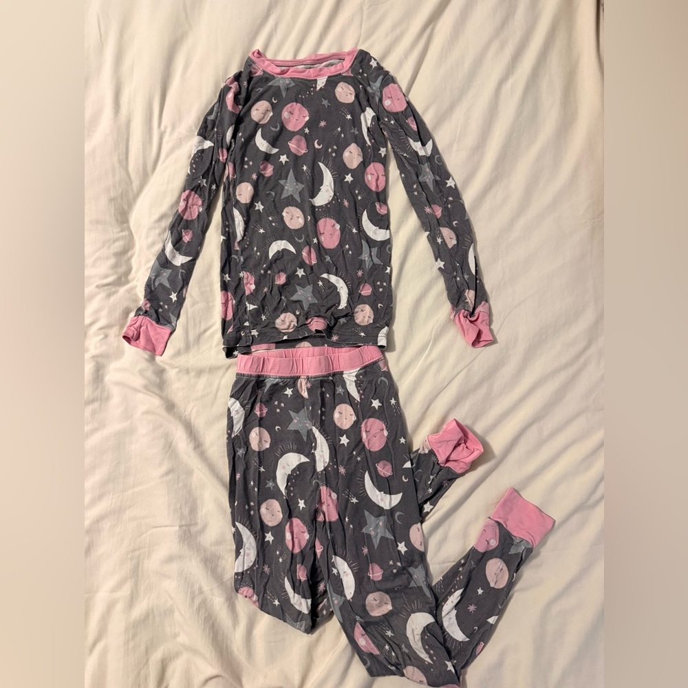 Little sleepies size 5/6 *see pictures*